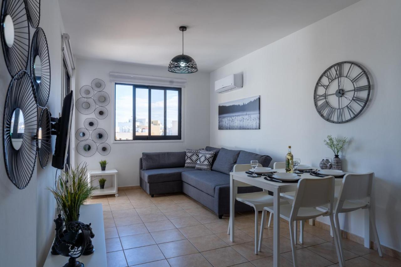 Polyn 1- Bedroom Apartment In Ларнака Экстерьер фото